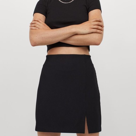 NWT H&M Black Ribbed Short Skirt 🐈⬛ - Picture 2 of 10